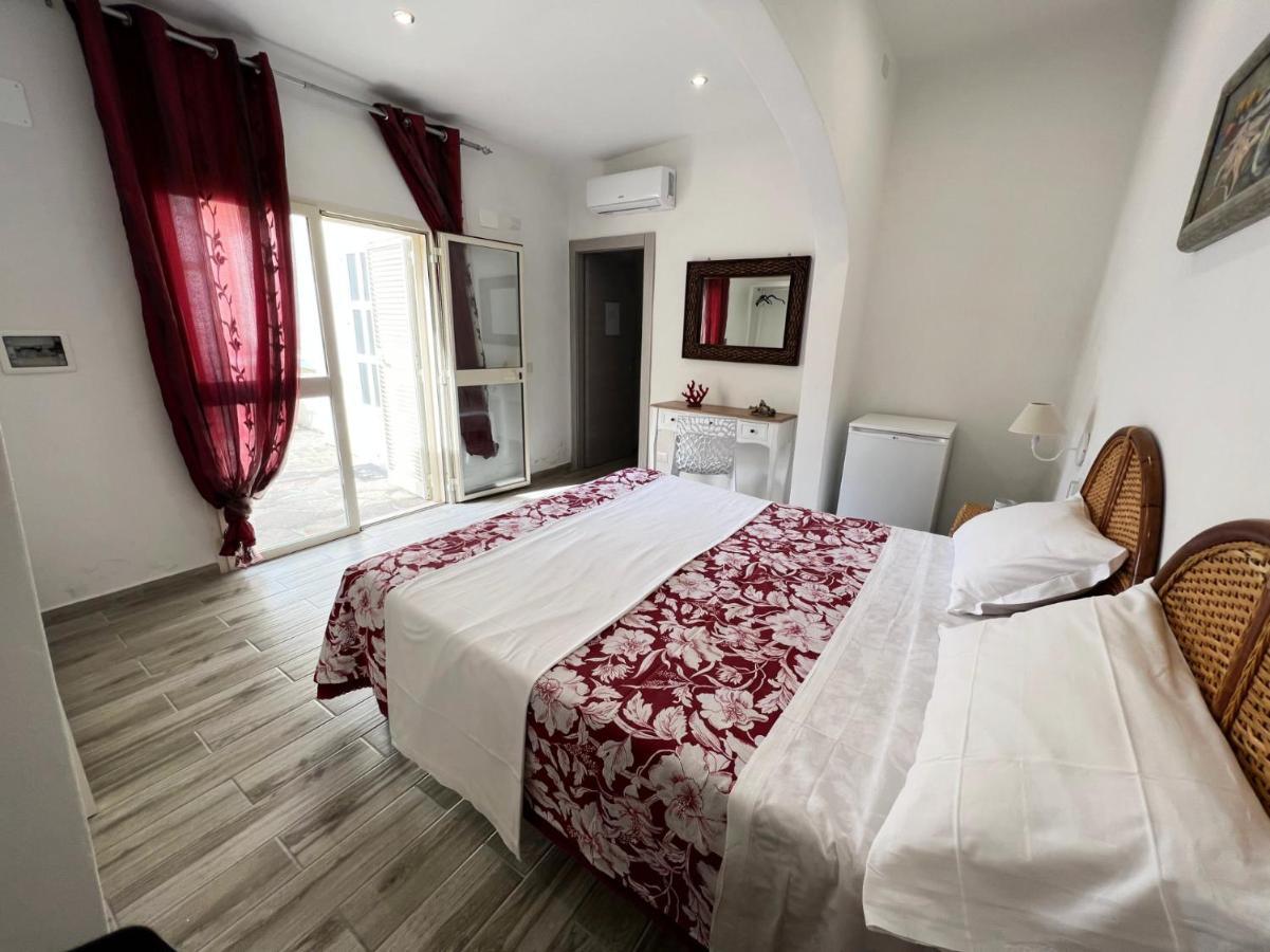 Camere Dieci Maggio Ponza Extérieur photo